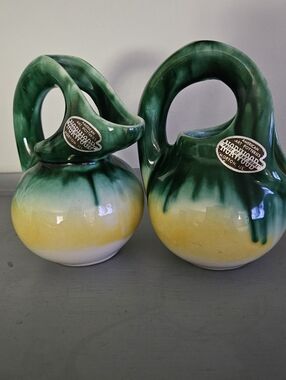 American Art Pottrry Creamer And Sugar